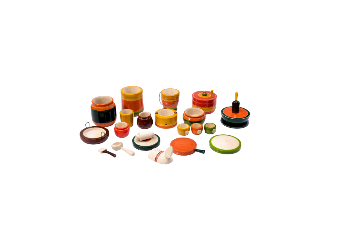 HITHA WOODEN KITCHEN PLAY SET- COOKING UP CREATIVITY, THE NATURAL WAY