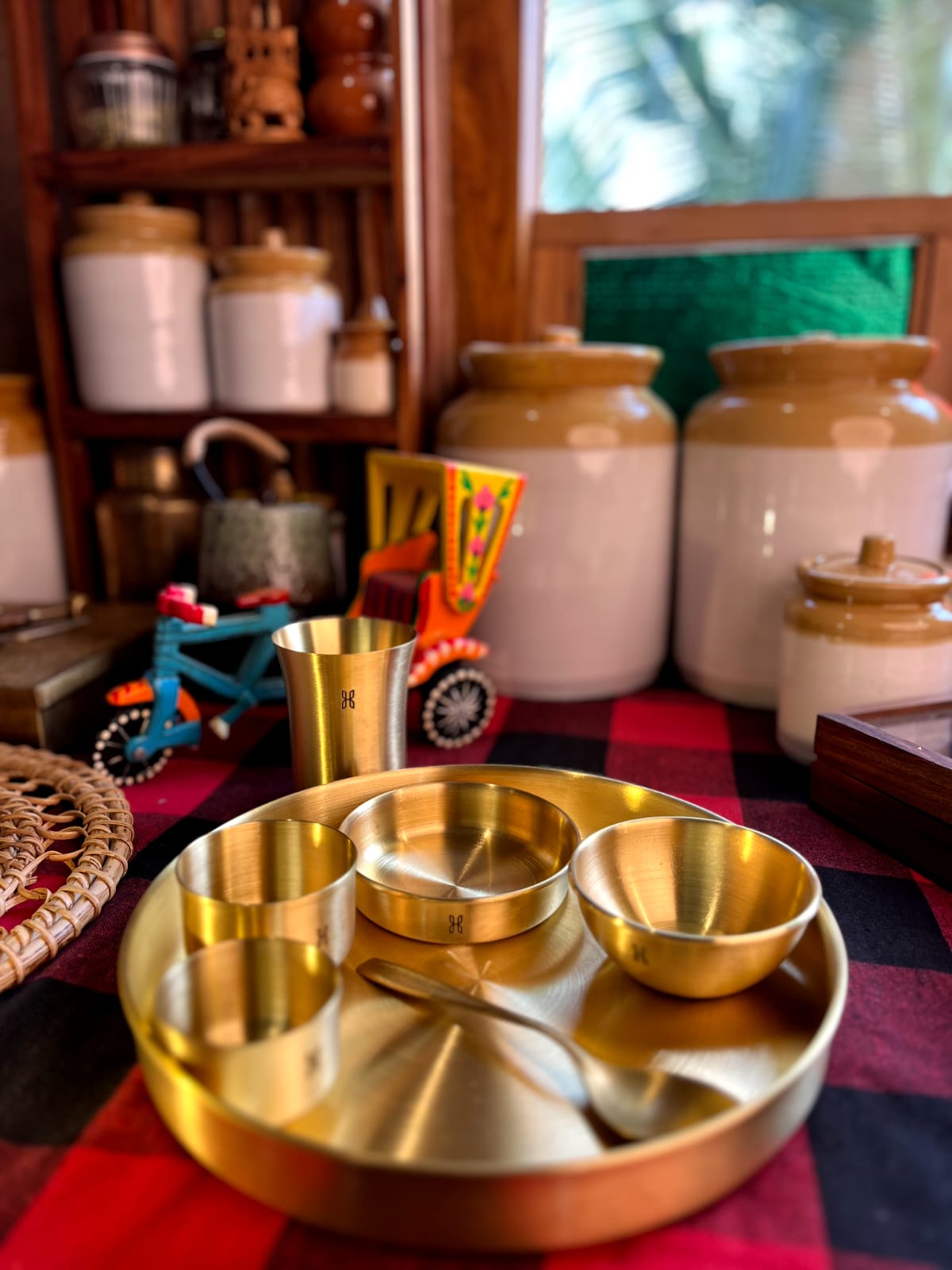 BRASS DINNER SET PIECE SET – HITHA WELLNESS