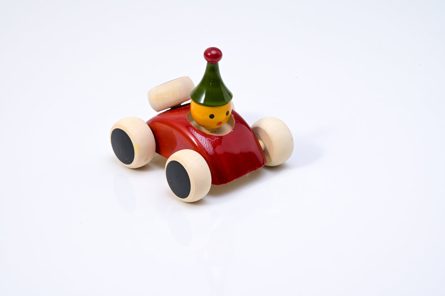 HITHA HAND CRAFTED WOODEN CLOWN CAR