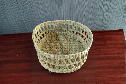 HITHA SEAGRASS HANDWOVEN- ROUND OPEN-WEAVES STORAGE BASKET -EKG079