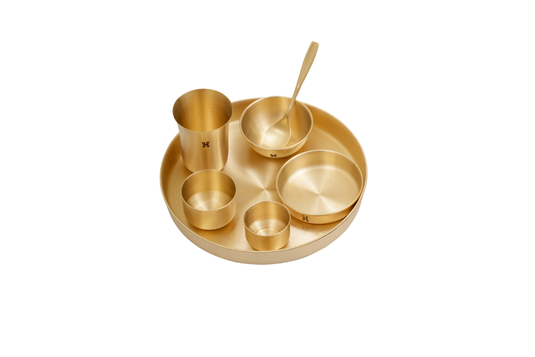 BRASS DINNER SET - 7 PIECE SET