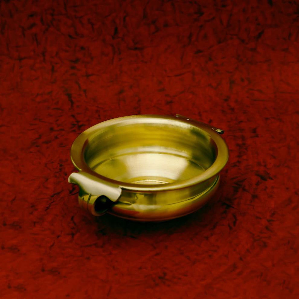 Brass Urili strengthens bones
