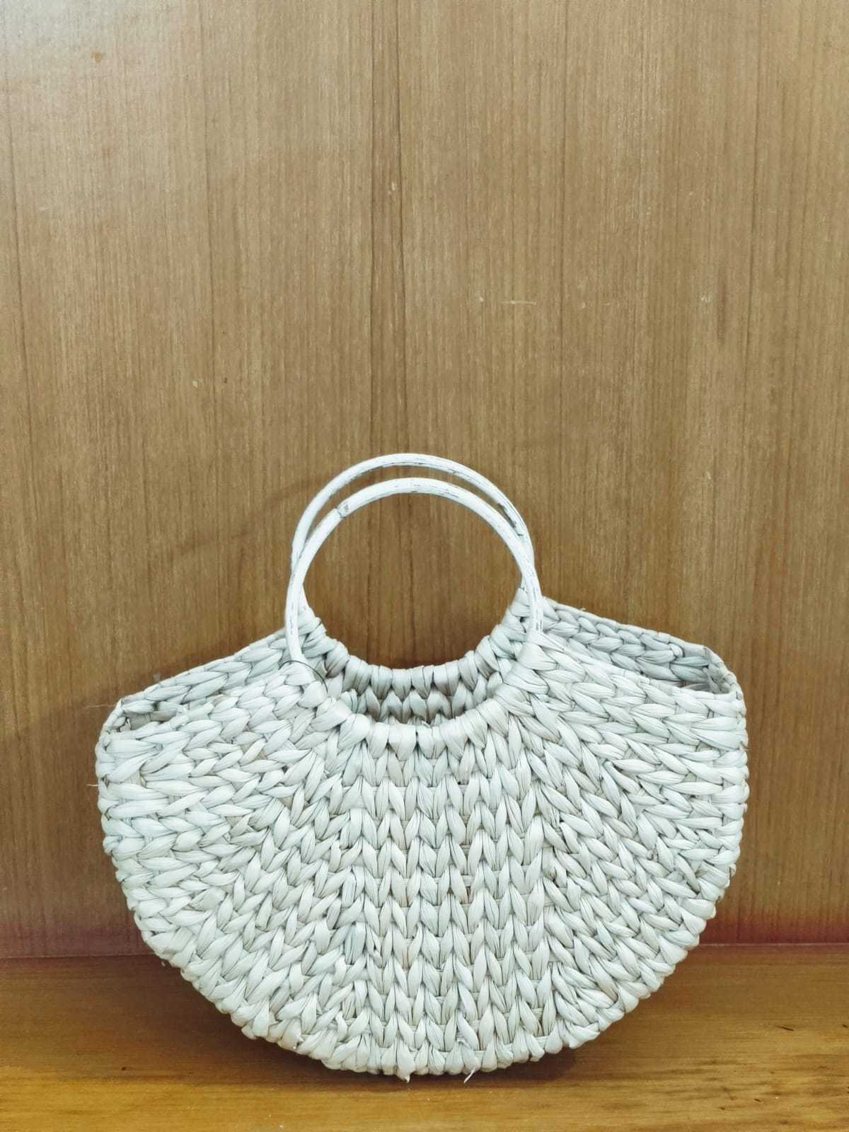 HITHA SEAGRASS HANDWOVEN -HALF MOON BAG