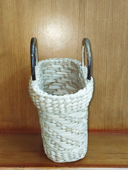 HITHA SEAGRASS HANDWOVEN -OVAL BAG WITH WOODEN HANDLES