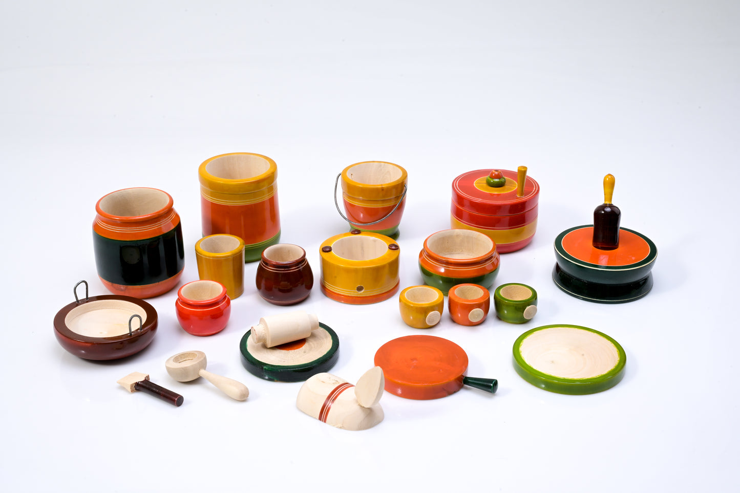 HITHA WOODEN KITCHEN PLAY SET- COOKING UP CREATIVITY, THE NATURAL WAY