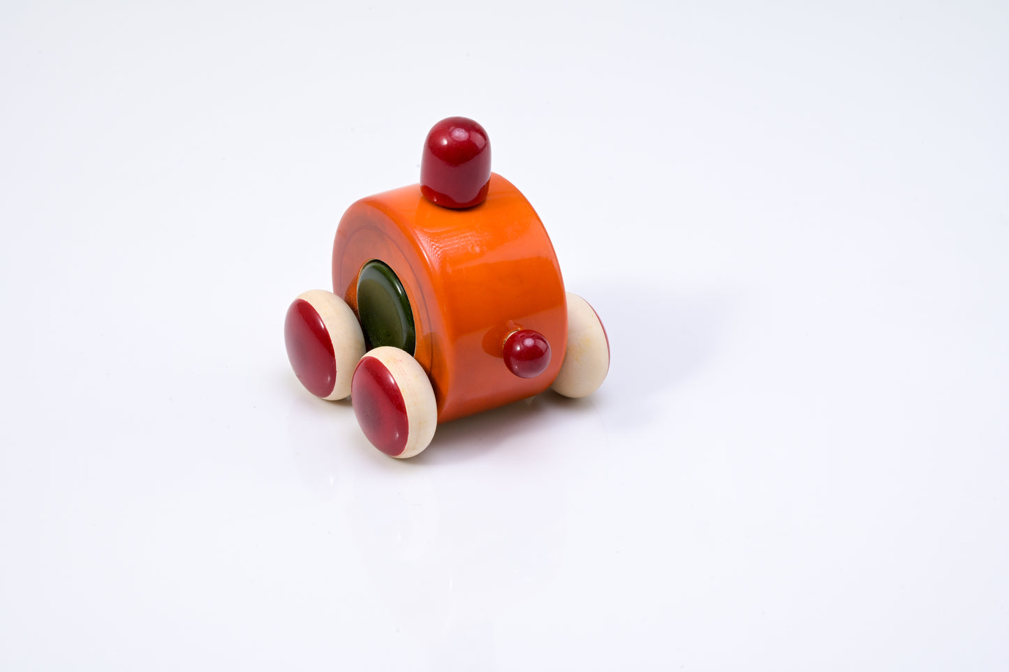 HITHA HAND CRAFTED WOODEN CLOWN CAR
